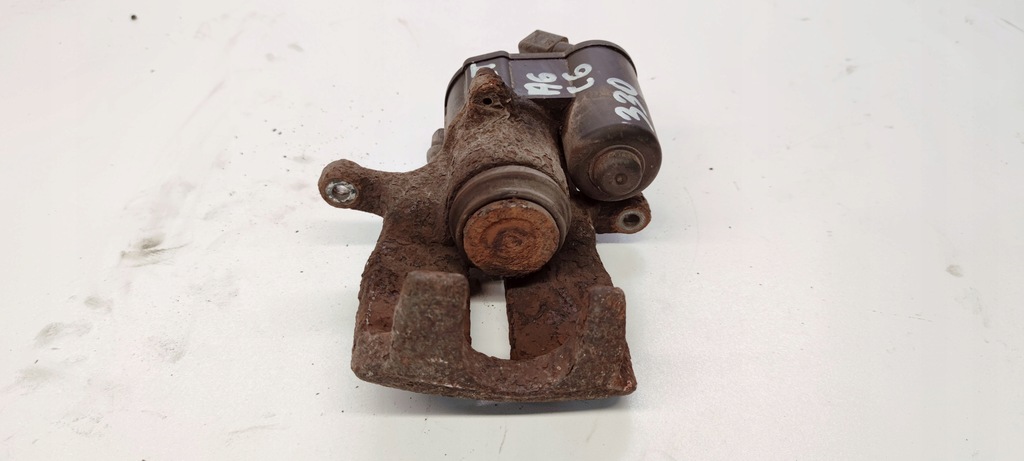 фото №7, Суппорт тормозной левый задняя audi a6 c6 330mm