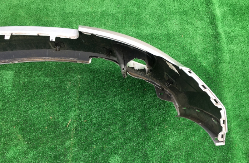 Jeep grand cherokee 2010-13r бампер передній Зі Шроту