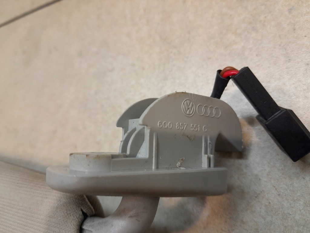 фото №7, Защита солнцезащитная vw polo iv 1.2 6q0857552c