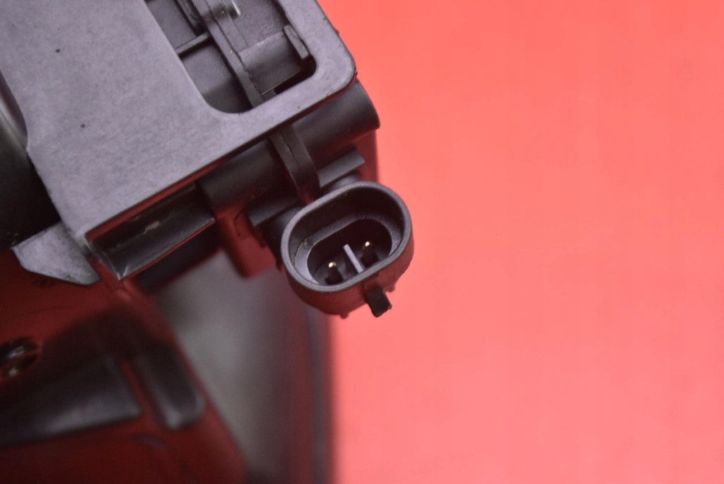 Кришка заливної пального z41c 13394541 13348741 opel zafira c 12-16 Недорого