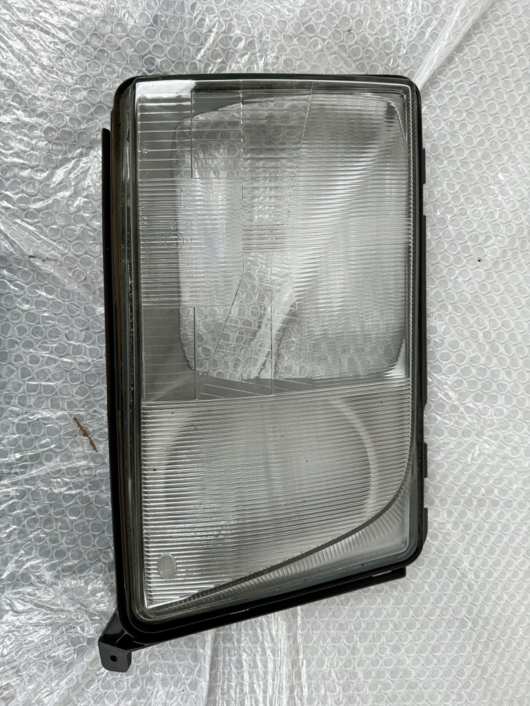 Купить Mercedes eklasa w124 рестайлинг  правая фара стекло фары hella