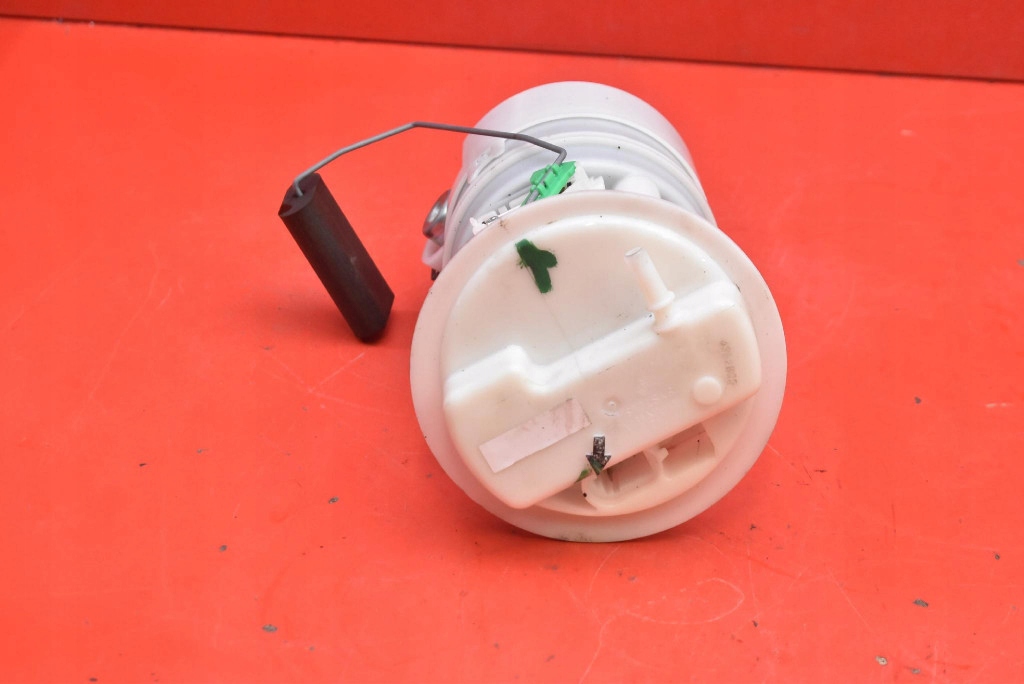 Помпа насос топлива dacia logan 1 i 1.6 8v 87 km 07-12 в Украине