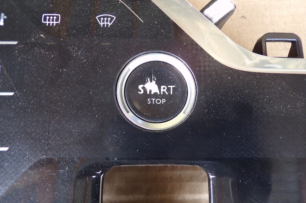 фото №4, Рамка панель запуск радио citroen c4 picasso ii ang