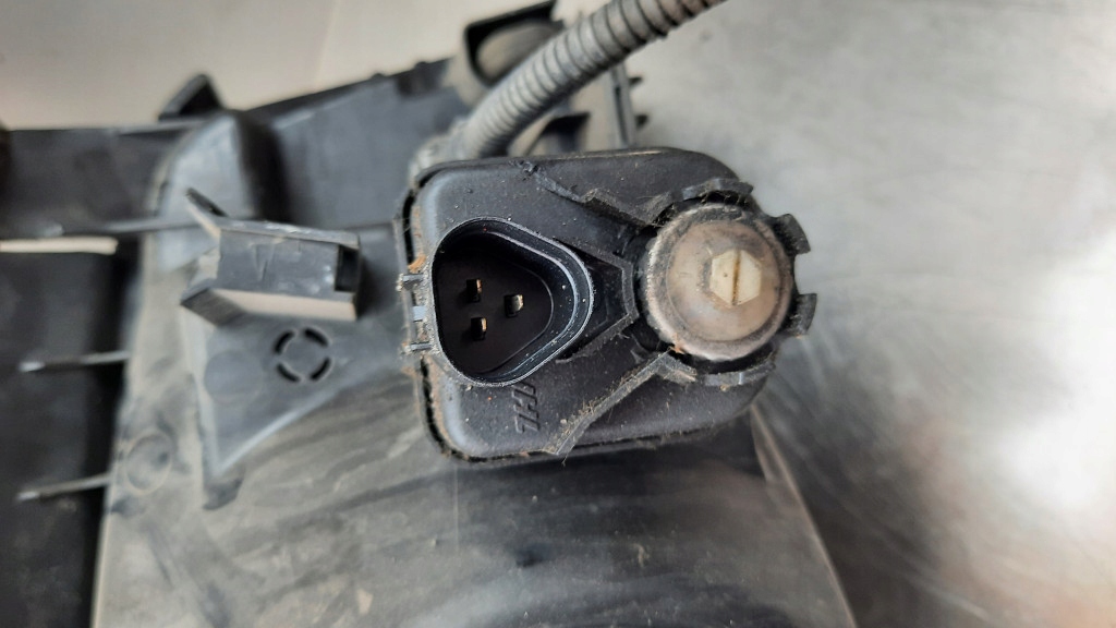 фото №7, Фара левый перед hyundai matrix 03r