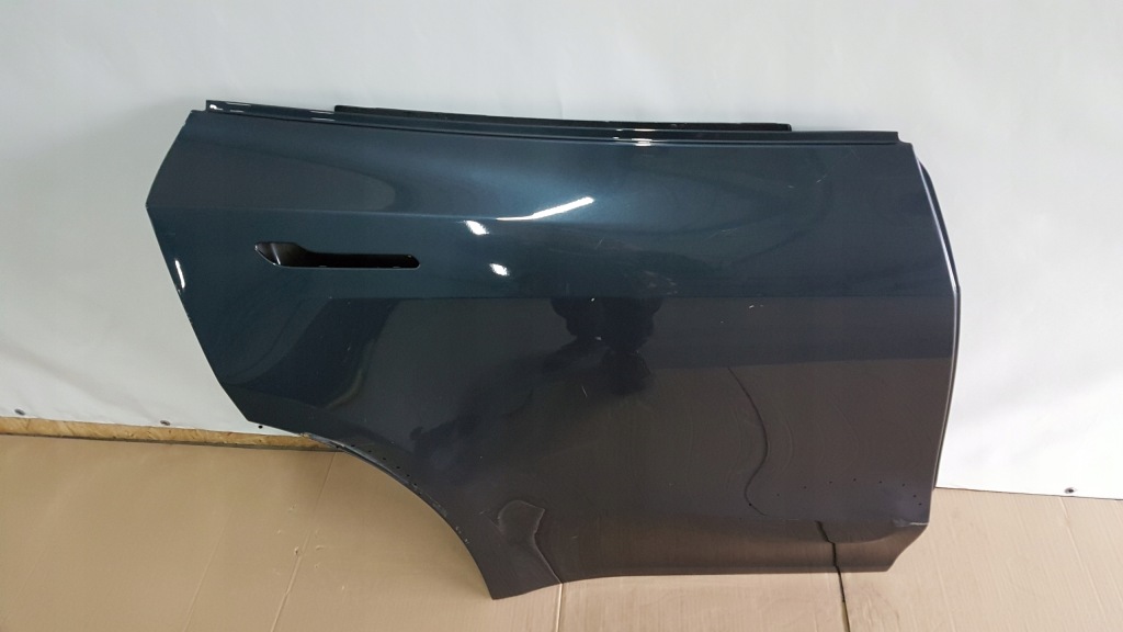 Дверь задняя правое  tesla y 19- в Украине