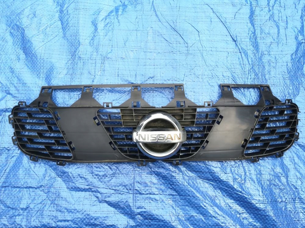 фото №1, Nissan terrano ii lift решётка радиатора решётка радиатора + эмблема оригинал