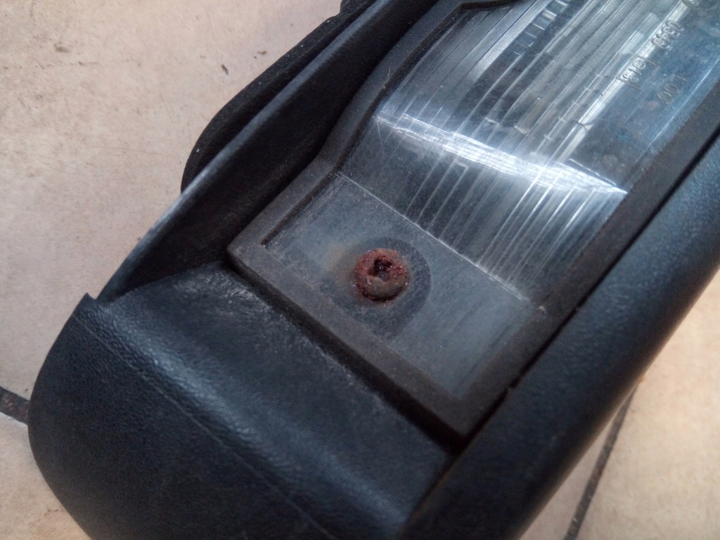 фото №2, Лампа освещение номерного знака trafic vivaro 2007 rok