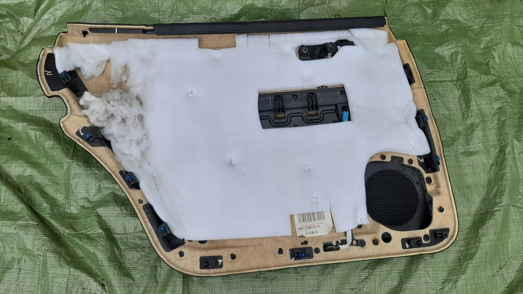 Купить Обшивка обивка дверь правый задний  mercedes r w251