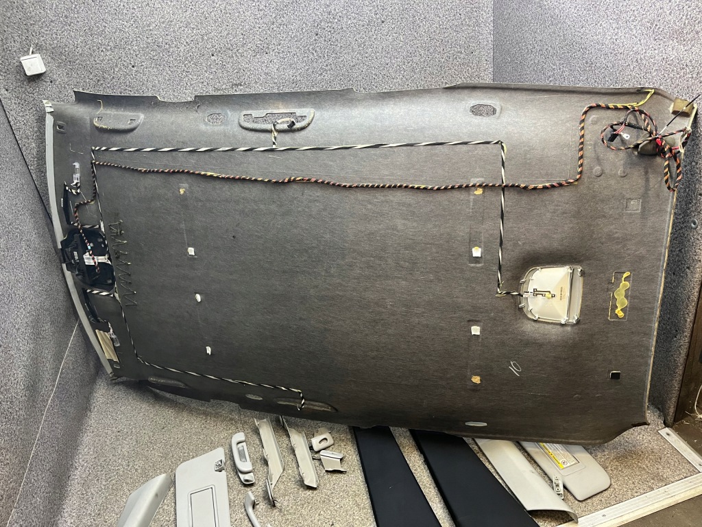 Потолок фонари стойки солцезащитный козырёк жгут серая mercedes ml w164 комплект  bdb Киев