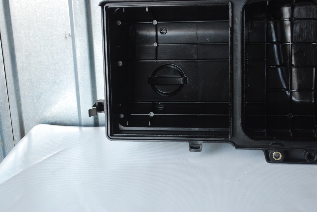 фото №8, Крышка клапанов nissan note 1.4b