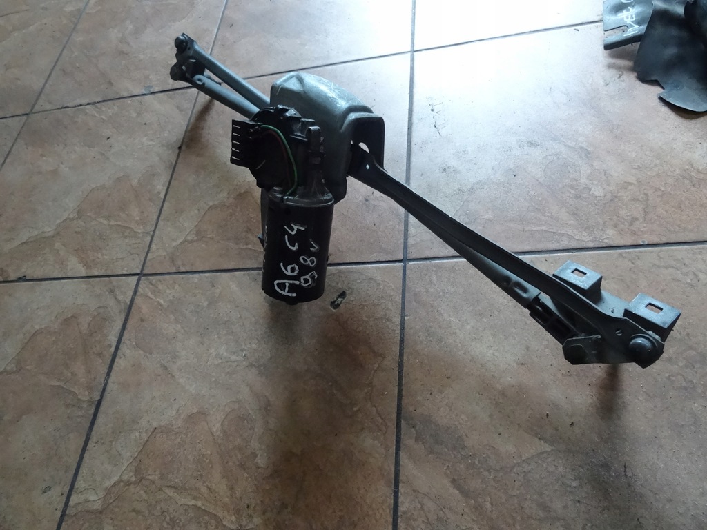 фото №1, Audi a6 c4 98' механизм дворник