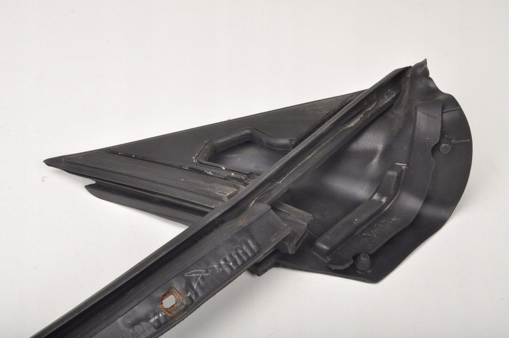 фото №5, California f149 молдинг стекло передняя правая