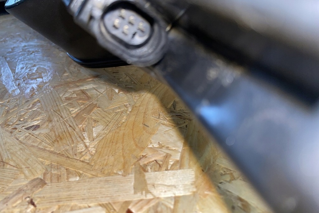 фото №9, Лампа задний крышки porsche cayenne 9y0/9y3 9y0945081q 3.0l бензиновый 324kw