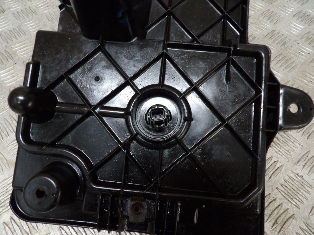 фото №9, Jeep cherokee kj основание аккумулятор 02-07 r.