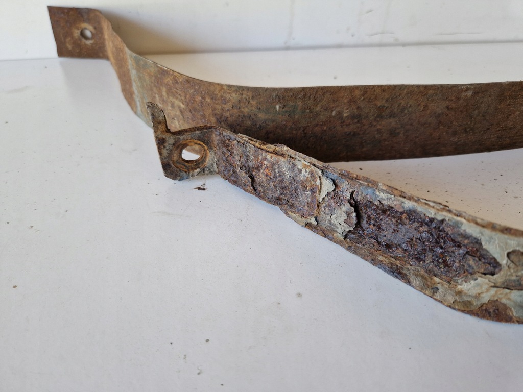 фото №9, Хомут кронштейн бака комплект mazda tribute i 01r 2.0 b