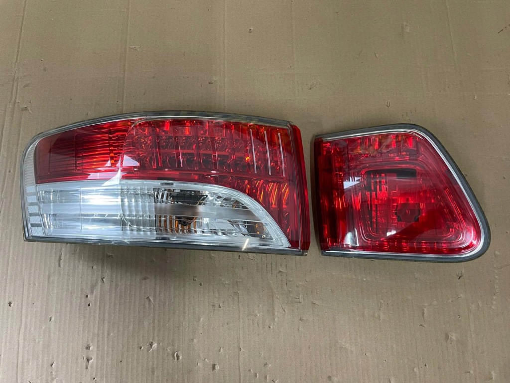 Купить Toyota avensis 3 t27 универсал 09-12 фара левая задний  led комплект