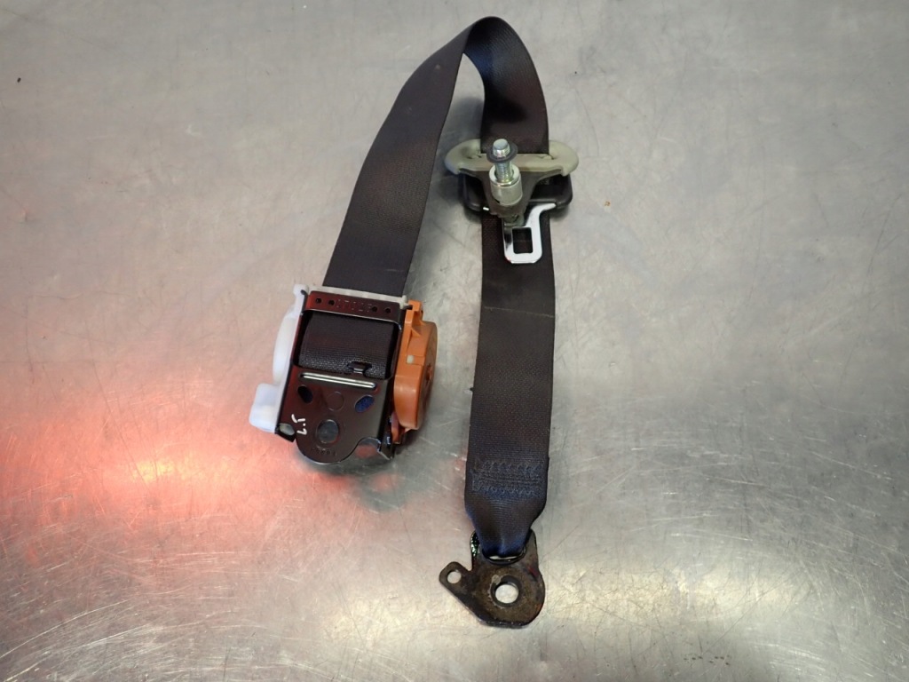 фото №1, Pas левый задний безопасности toyota urban cruiser