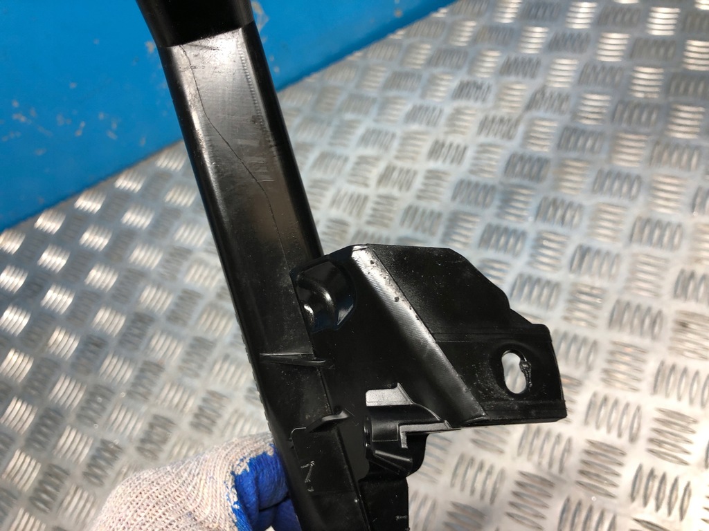 фото №4, Mercedes w213 труба заливная горловина жидкость do омывателя a2138690066