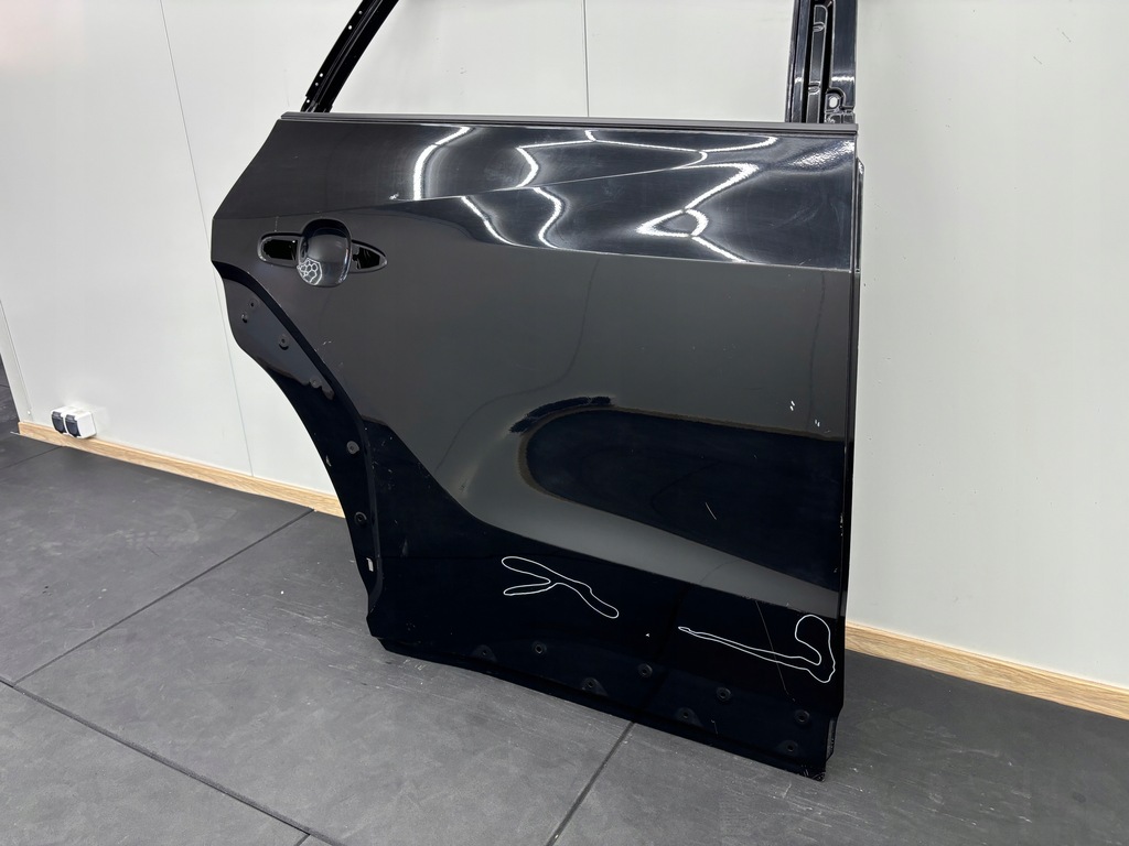 фото №9, Toyota bz4x дверь правое задние задняя