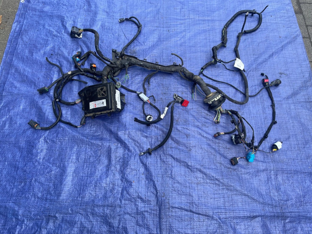 фото №1, Peugeot 208 ii корпус коробка модуль bsm разъёмы жгут 1.5 bluehdi 21 rok