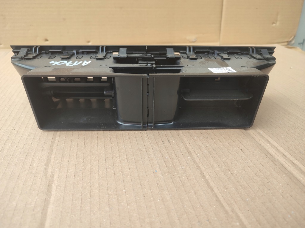 фото №5, Решётки обдув средний skoda rapid lift 5ja820951c 67tys пробег europa