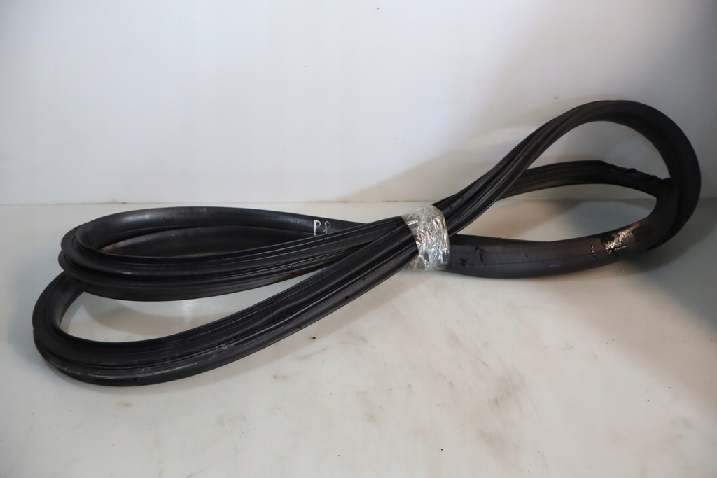 фото №1, Прокладка дверь правая передняя renault megane iv