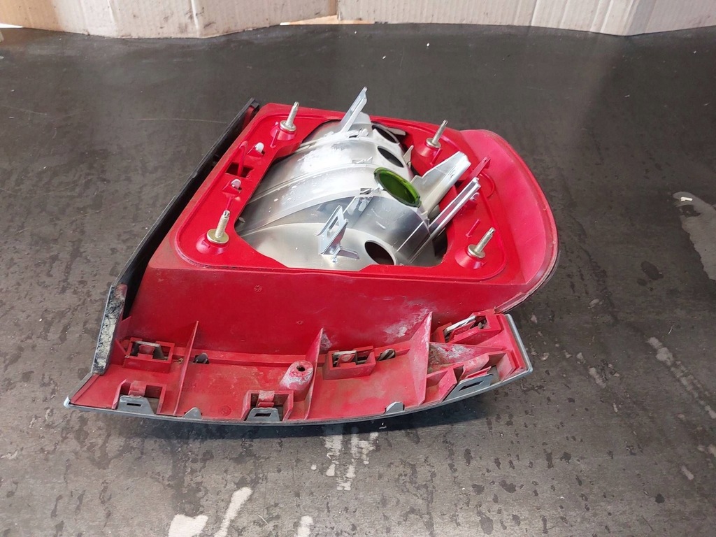 фото №15, Лампа задня ліва audi a4 b5 8d sedan 8d0945095d