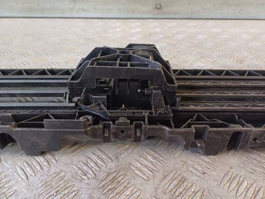 фото №5, M31 audi a4 b9 8w0807771 усилитель поперечина передний