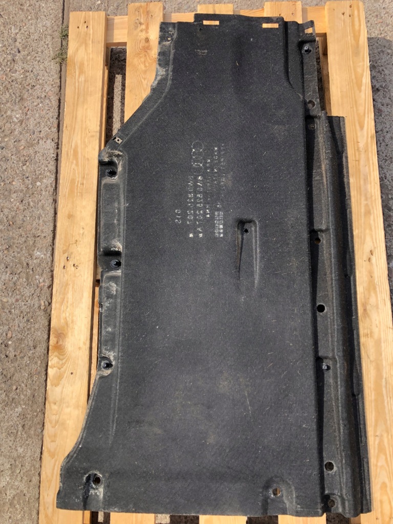 Купить Audi a4 b9 накладка подвеска нижняя левая 8w0825207