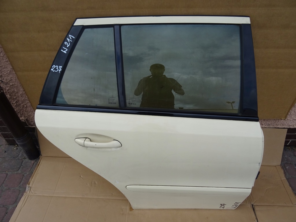 фото №1, Mercedes w211 двері праве задня kombi