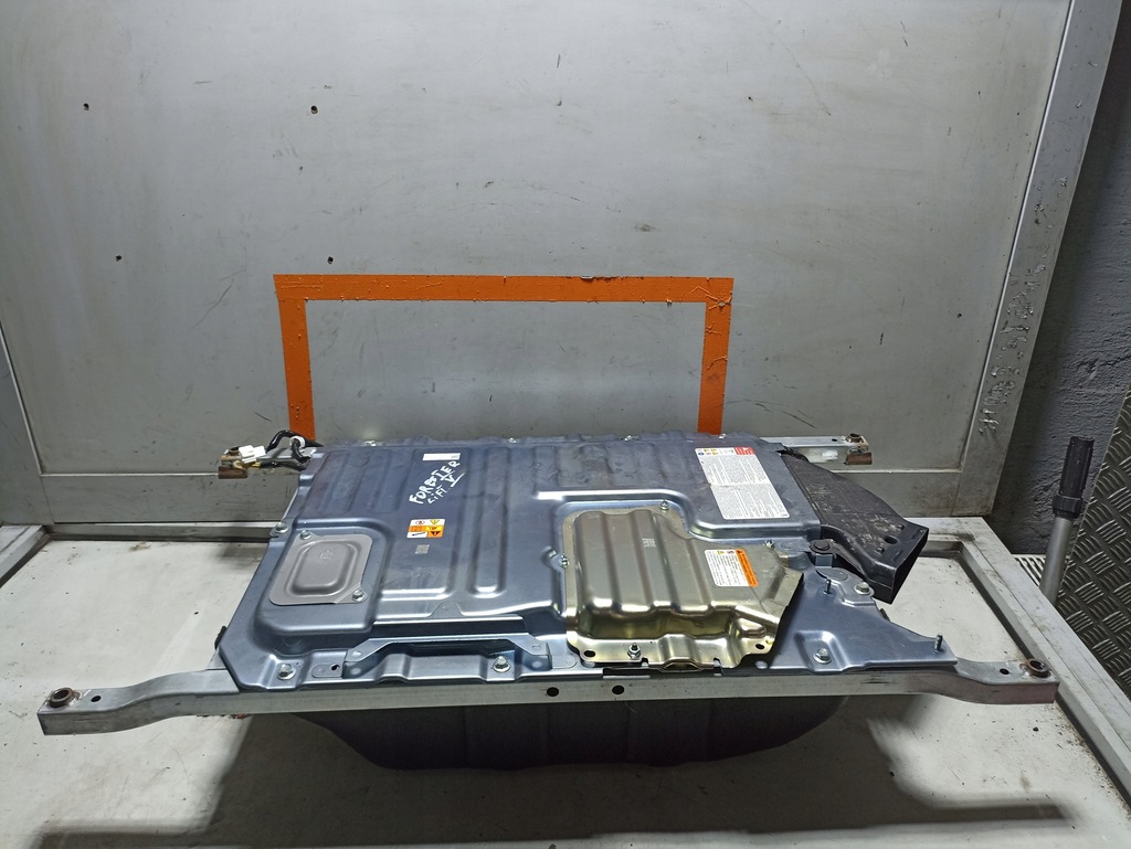 фото №1, Subaru forester v lift аккумулятор аккумулятор 82002fl002 2.0