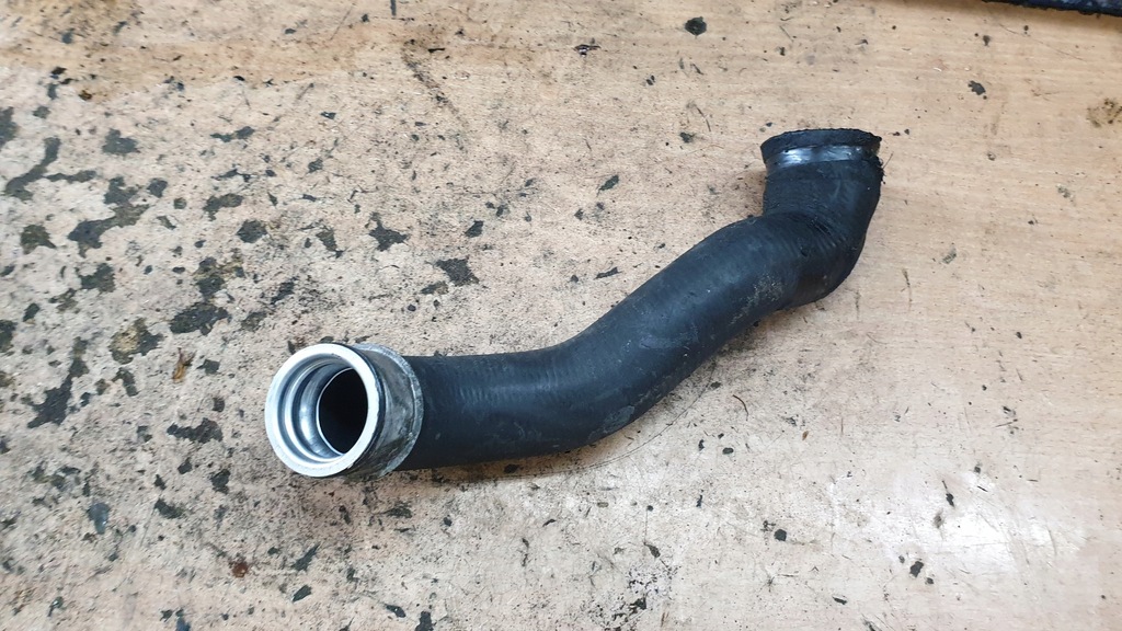 фото №1, Mercedes w203 2.7 cdi шланг wąż wody