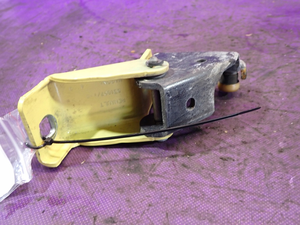 фото №1, Kangoo ii напрямна ролик права двері розсувних