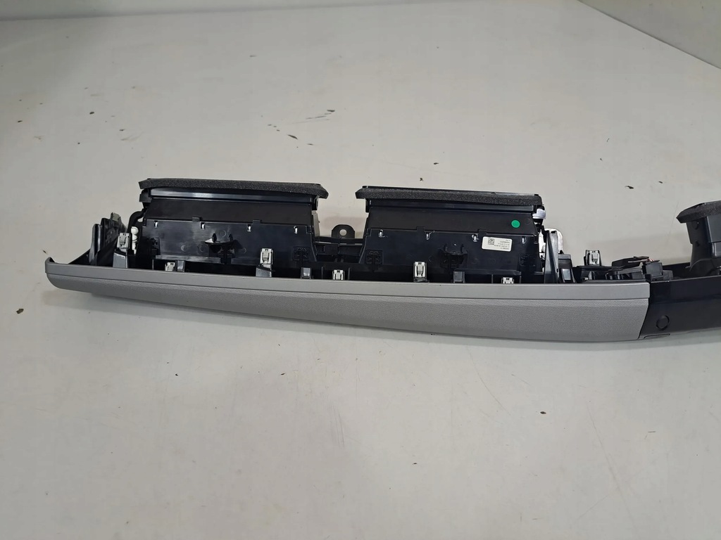 фото №11, Bmw 2 active tourer u06 2021 панелі приладова, консоль