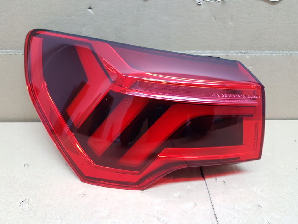 Купити Фара задній ліва audi q3 2 led 83a945091
