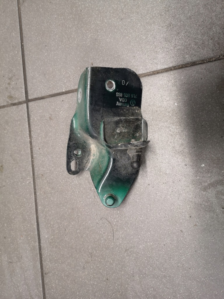 фото №1, Кронштейн лонжерон правый vw touareg 7l6805888