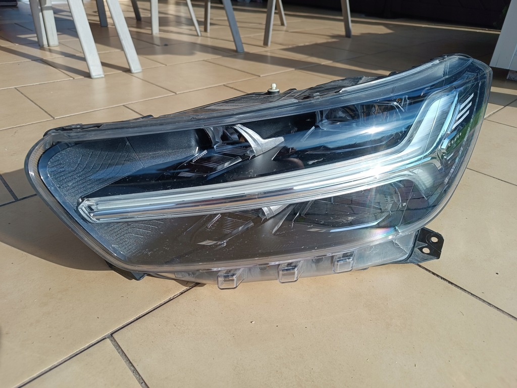 фото №1, Volvo xc40 лампа перед ліва сторона full led 32342524