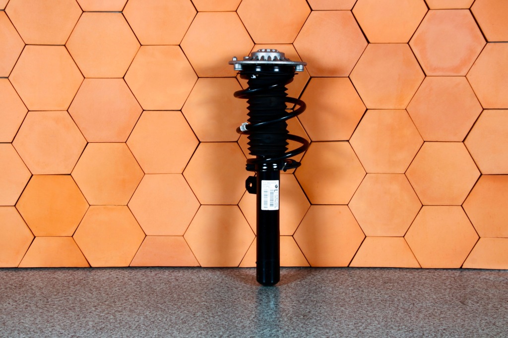 Купить Mini f57 амортизатор левый перед 6862449 161 km