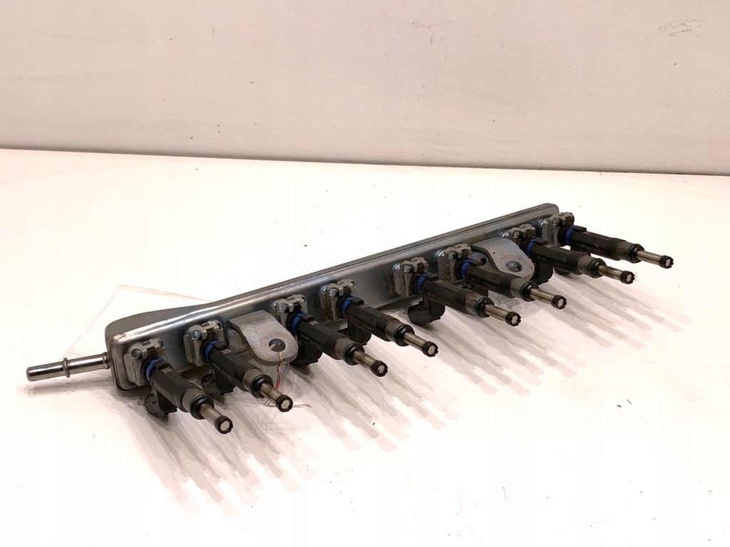 фото №1, Молдинг впрыскная renault clio v 00805wk 1.6 94km