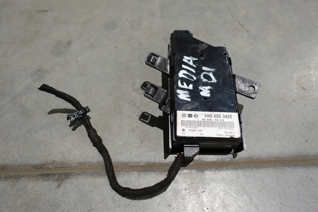 фото №1, Vw beetle 5c tiguan модуль интерфейс мультимедийный