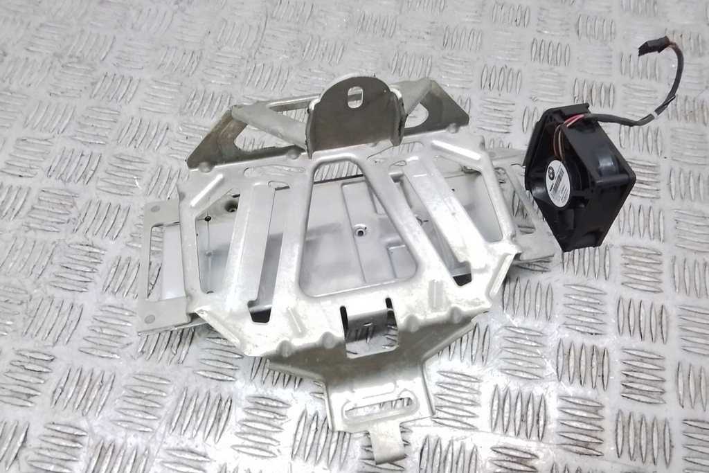 фото №9, Модуль телефону bmw i3 i01 9389659 0.6l hybrid 125kw 2016