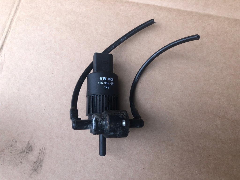 фото №1, Помпа омивача volkswagen golf passat a3 a4