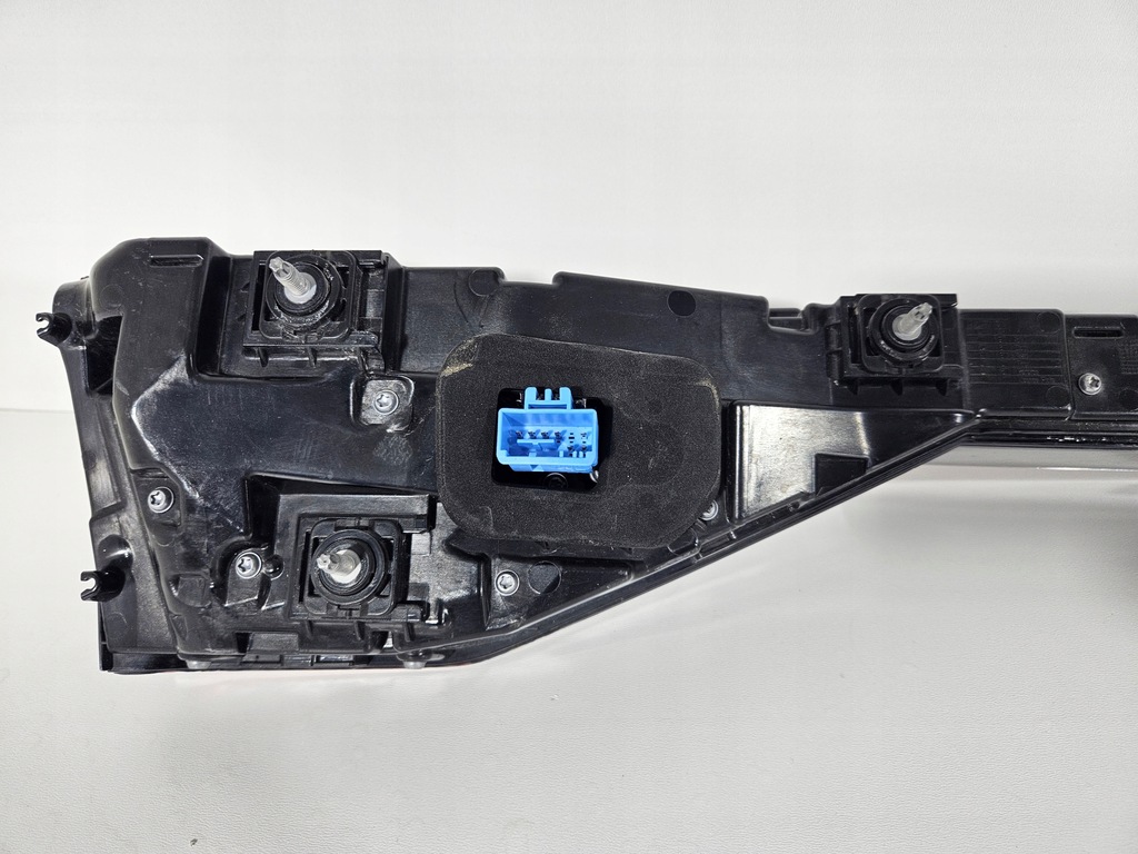 фото №11, Лампа задня задня накладка audi a8 s8 d5 4n0945095q eu