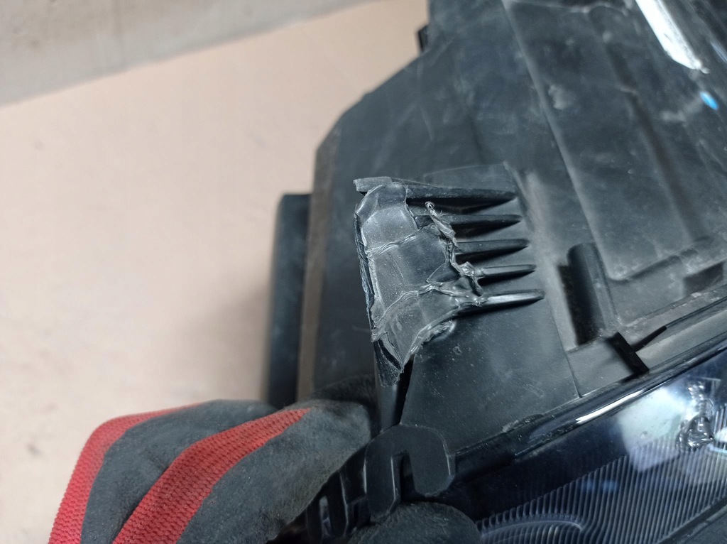 фото №6, Лампа фара левый opel zafira d ксенон europa