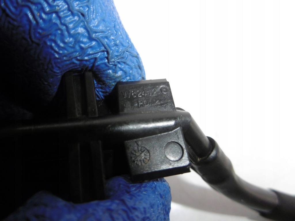 фото №10, Насадка распылителя стекло лобовое s60 iii v60 ii