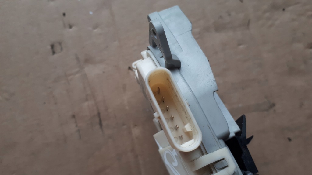 фото №8, S4 b8 lift a4 замок дверь правый задняя задний 6 pin a5