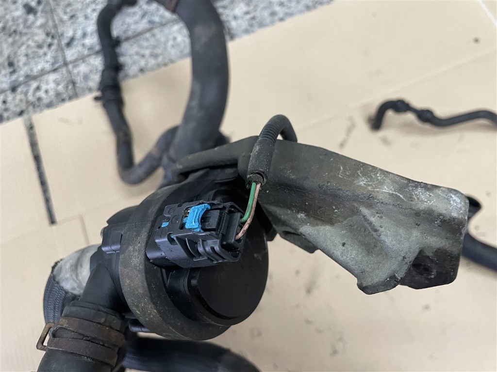 фото №5, Шланги провода wody помпа циркуляция 1.6 dci biturbo opel vivaro b 14-16