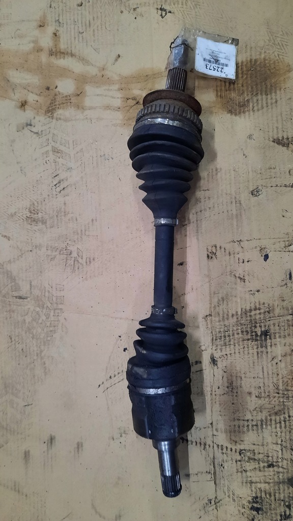 фото №1, Приводной вал левая dodge grand caravan 3.3b 03r