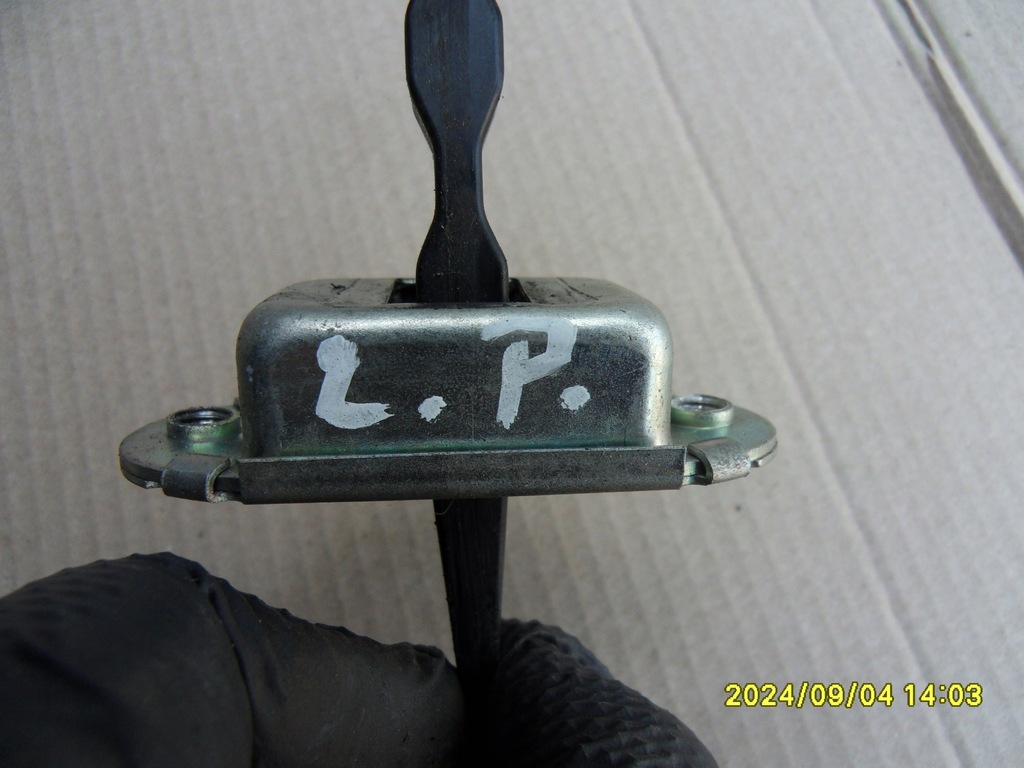 фото №2, Ограничитель дверь левый перед renault koleos i