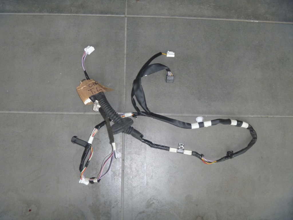 фото №14, Toyota c-hr шумоизоляция дверь передних правых lub левых